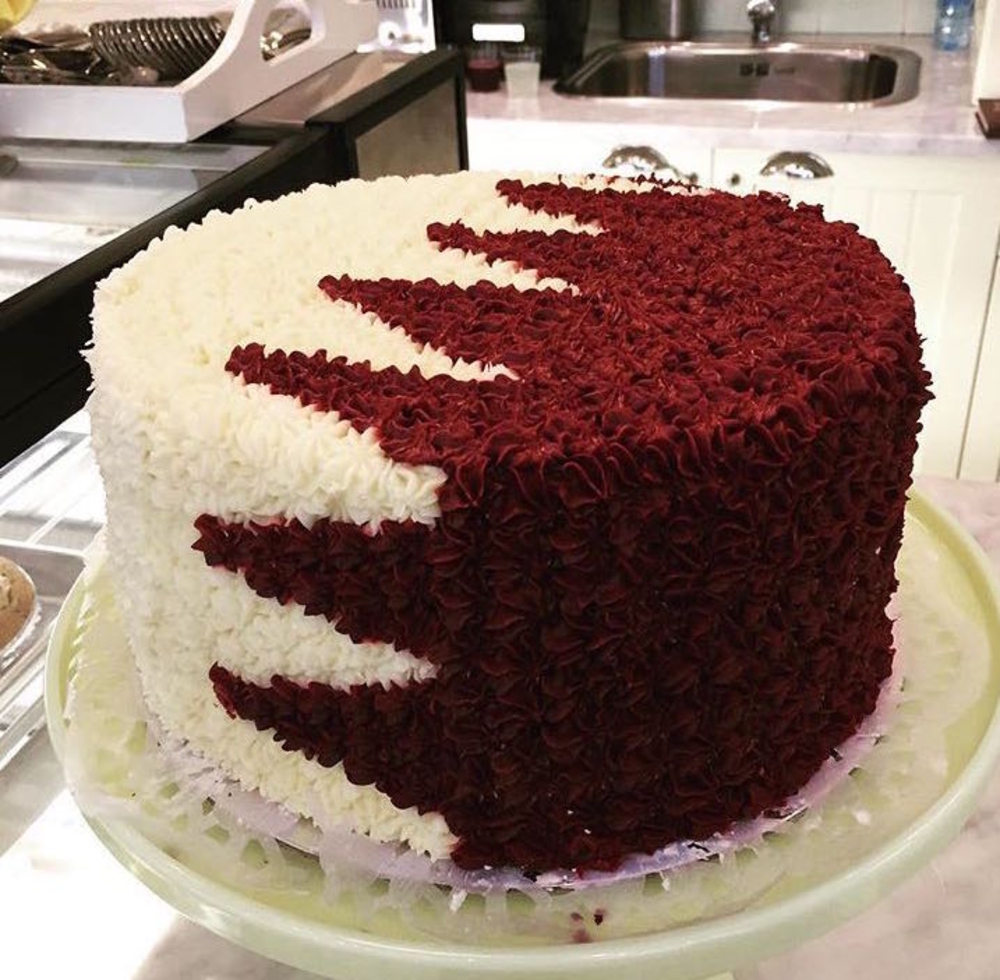 Qatar National Day celebration cake